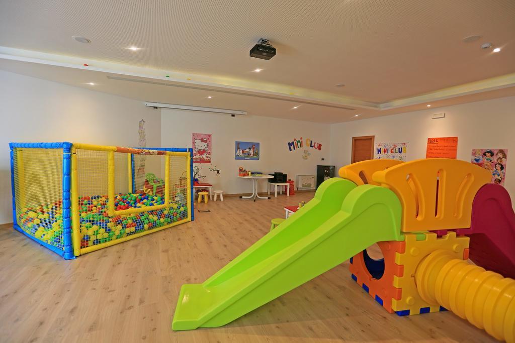 Hotel Astoria كنازاي المظهر الخارجي الصورة